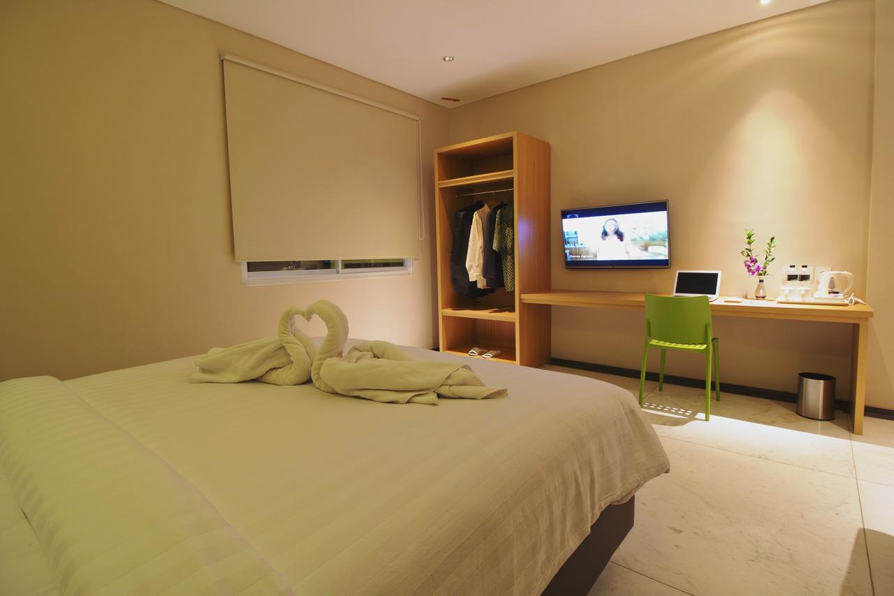 Vinotel Cirebon Exterior photo